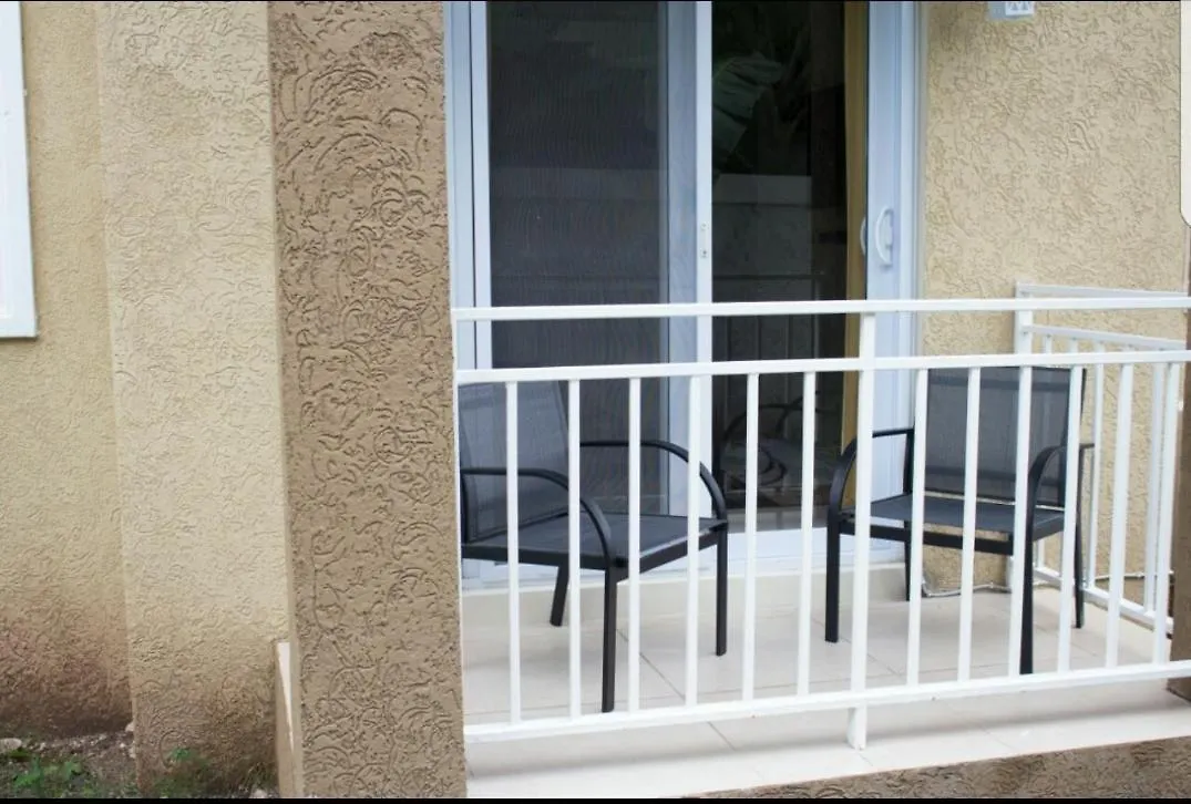 Merrivale Suite Kingston 0*,  Jamaica