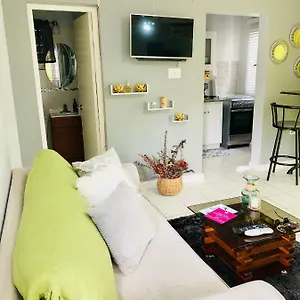 Apartment Studio 13, Kingston