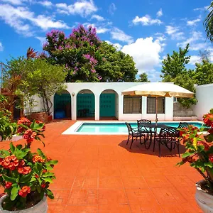 Apartment 2 Bedroom On Private Estate, Kingston